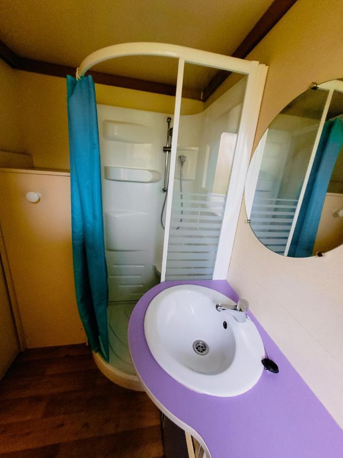 Camping Les Hirondelles Bourg-Sainte-Marie Bagian luar foto