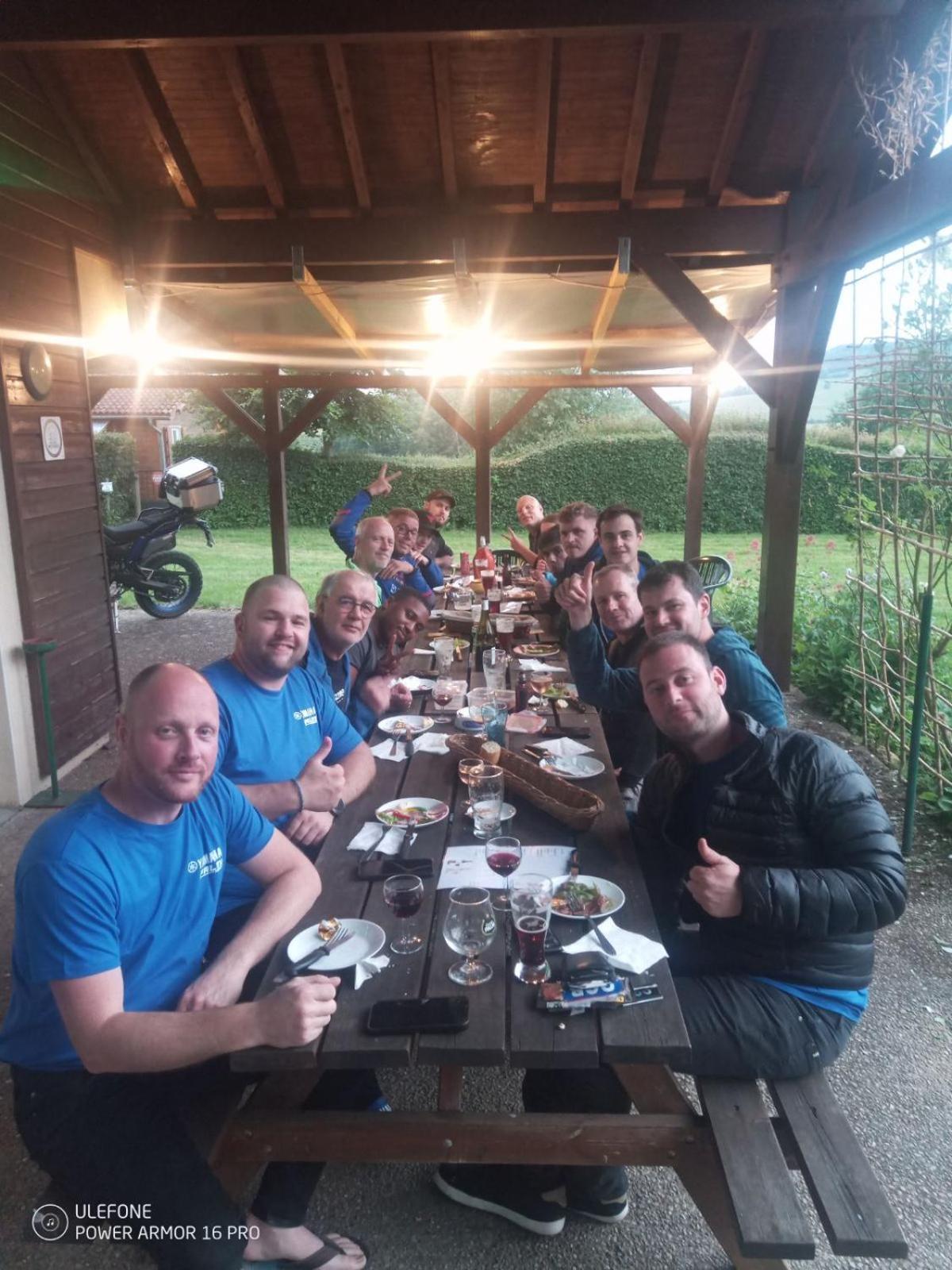 Camping Les Hirondelles Bourg-Sainte-Marie Bagian luar foto