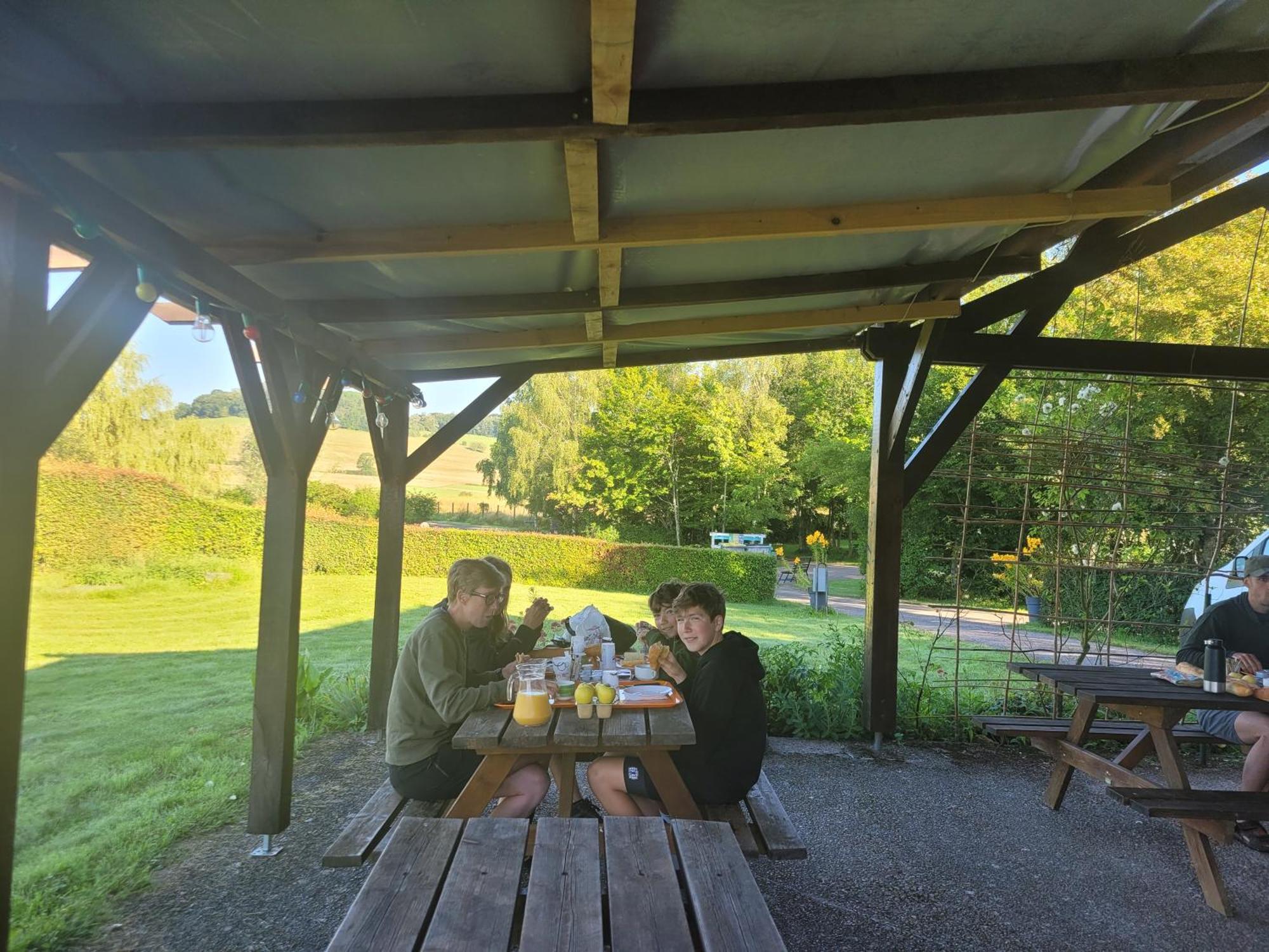 Camping Les Hirondelles Bourg-Sainte-Marie Bagian luar foto