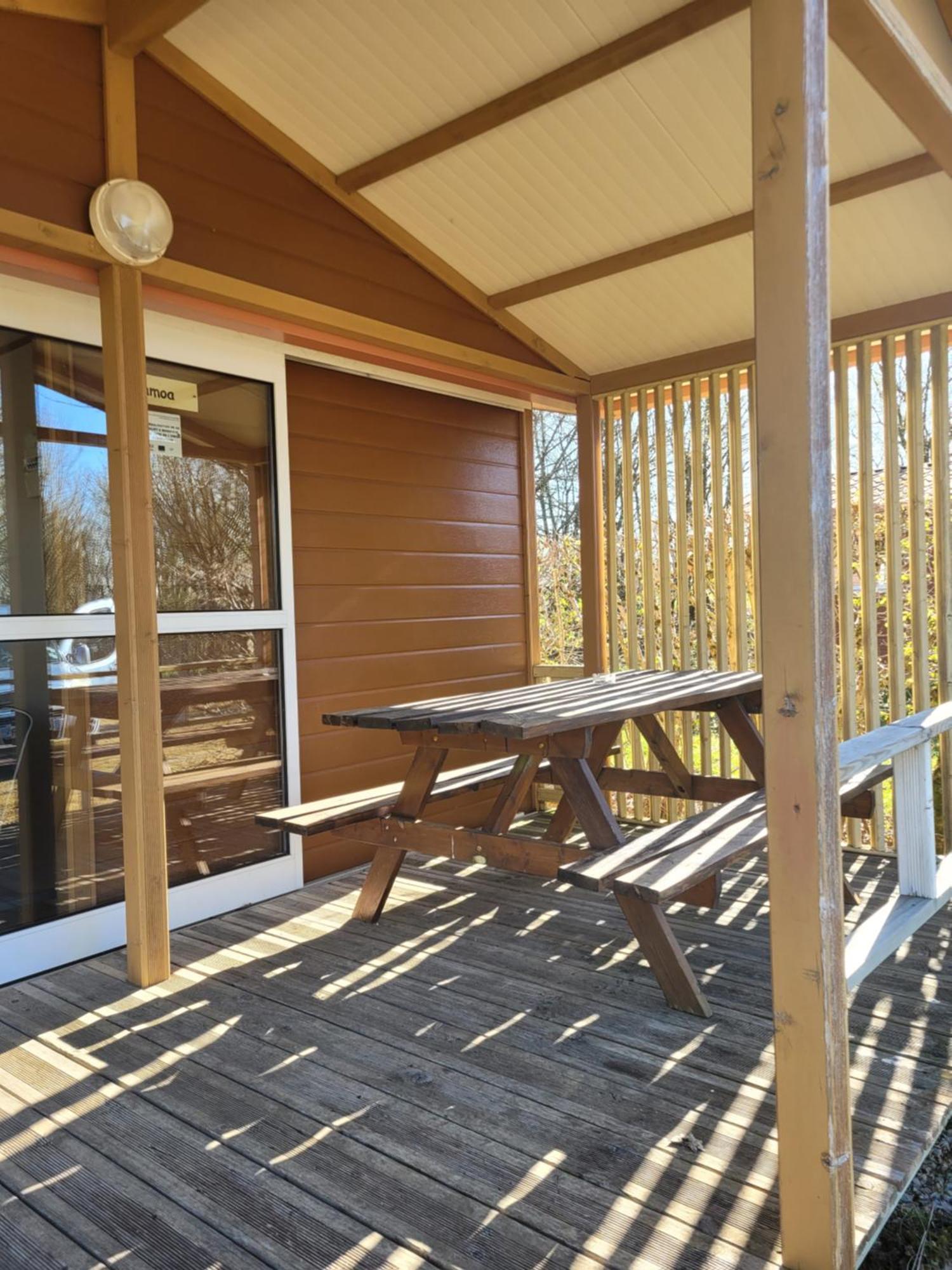 Camping Les Hirondelles Bourg-Sainte-Marie Bagian luar foto